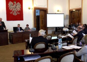 Radni przegłosowali zmiany w oświacie. Co z pracą dla nauczycieli?