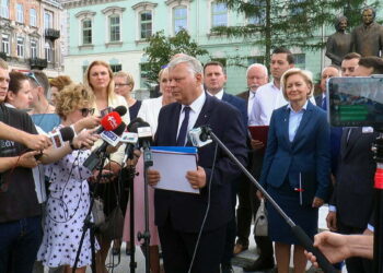 Prawo i Sprawiedliwość zaprezentowało listy kandydatów w wyborach parlamentarnych